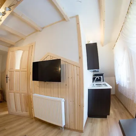 Szarotka 布库维纳塔然斯卡